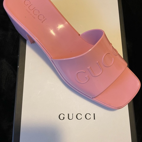 Gucci Rubber Slide Sandal - Picture 4 of 5